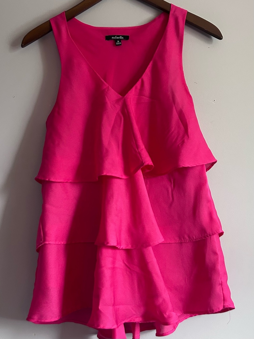 Rafaella Tiered Ruffle Sleeveless Blouse in Pink Size Small
